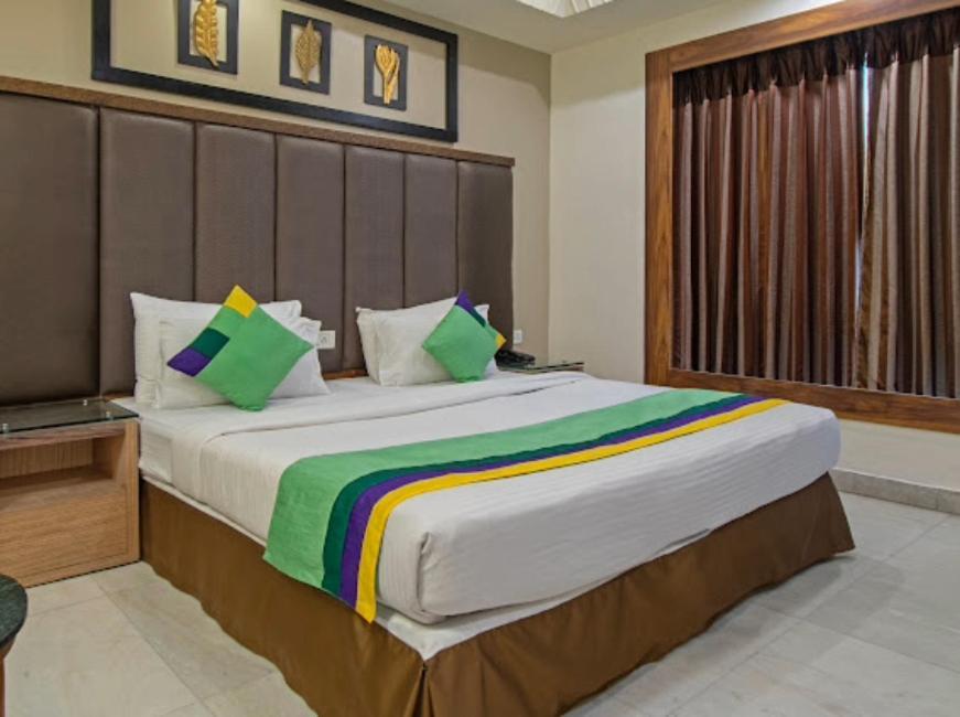Hotel Imperial Park Sector 45 Gurgaon Esterno foto
